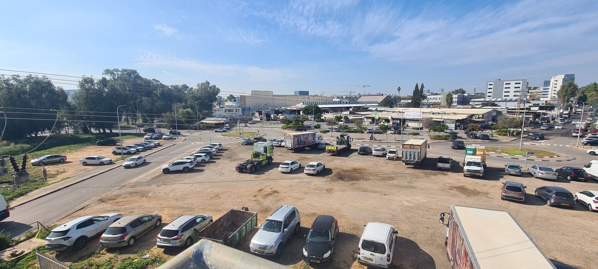 חנות 400 מ״ר, תמונה 2