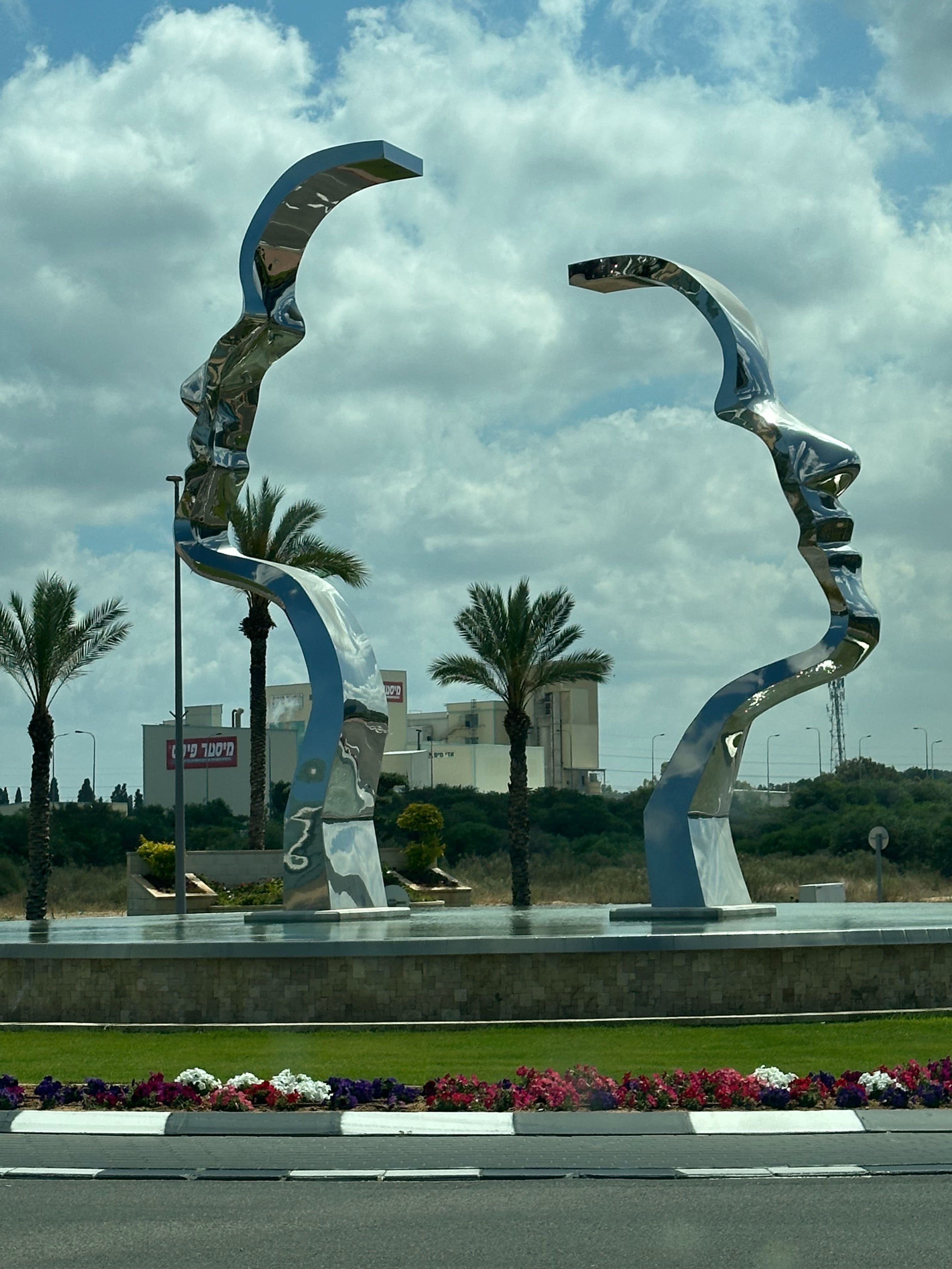 מחסן מסחרי 2832 מ״ר, קיסריה