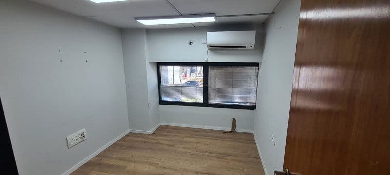 משרד 570 מ״ר, תמונה 2
