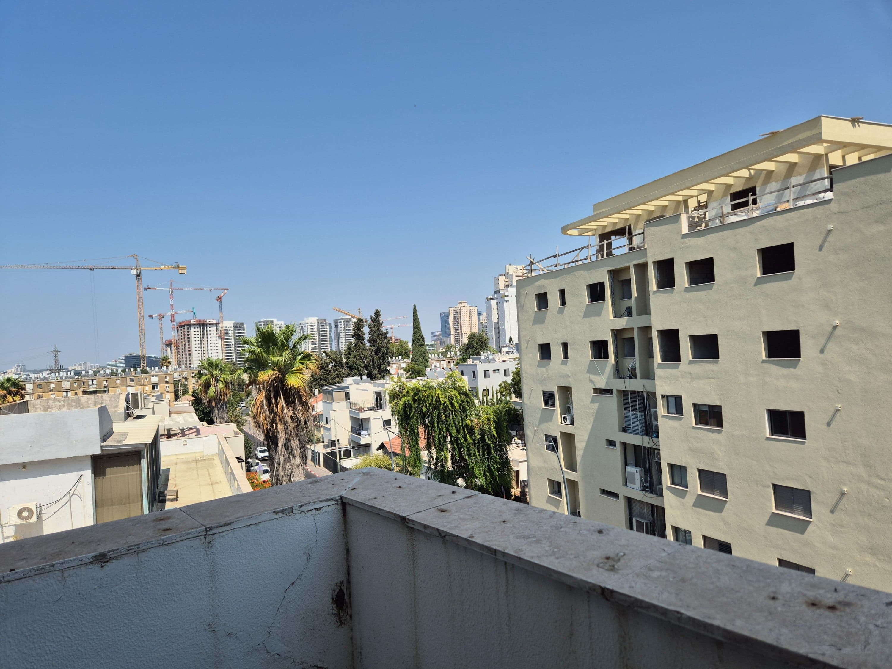 משרד 660 מ״ר, תמונה 1