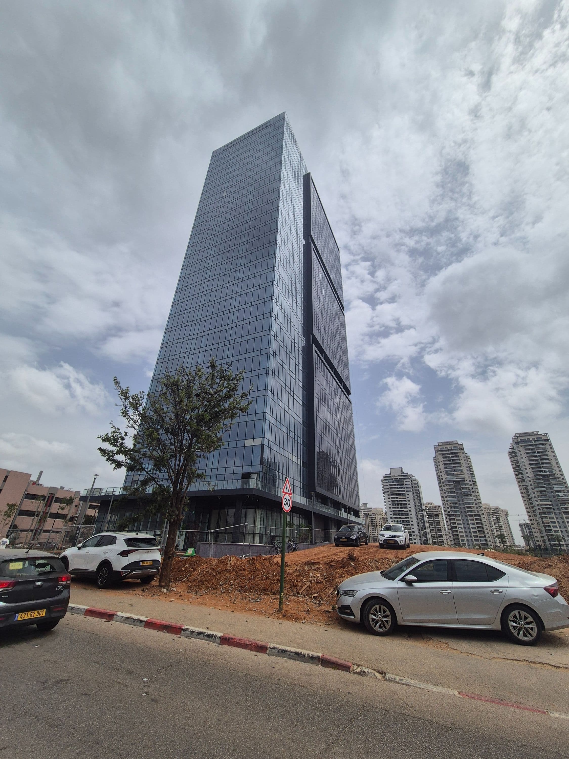 משרד 916 מ״ר, בזל, ק.אריה, פתח תקווה