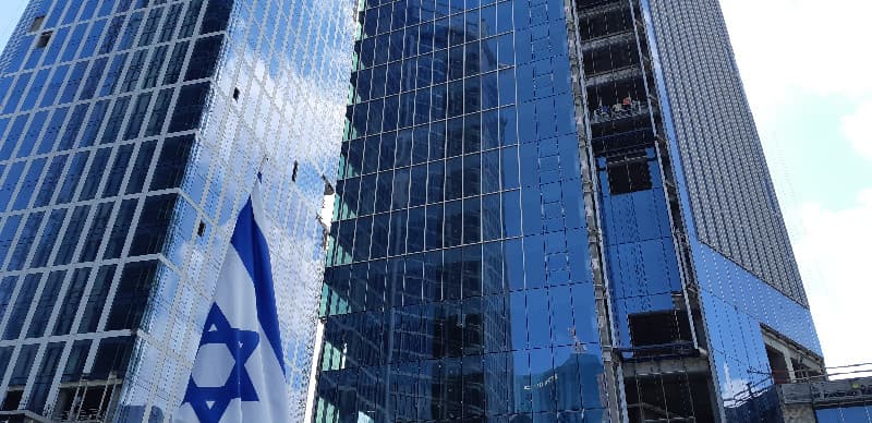 משרד 685 מ״ר, תמונה 2
