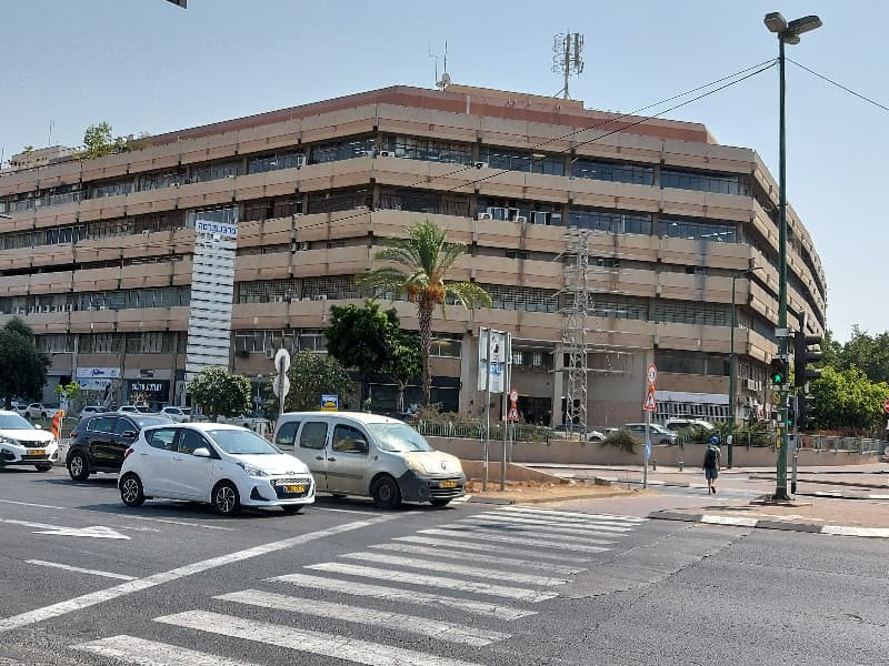 אולם/הול 1200 מ״ר, בן צבי, דרום תל אביב, תל אביב יפו