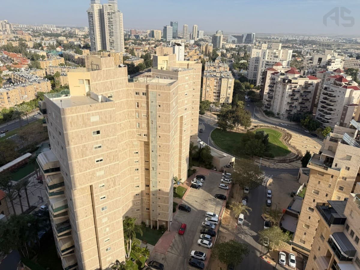 דירה 5 חדרים, תמונה 3