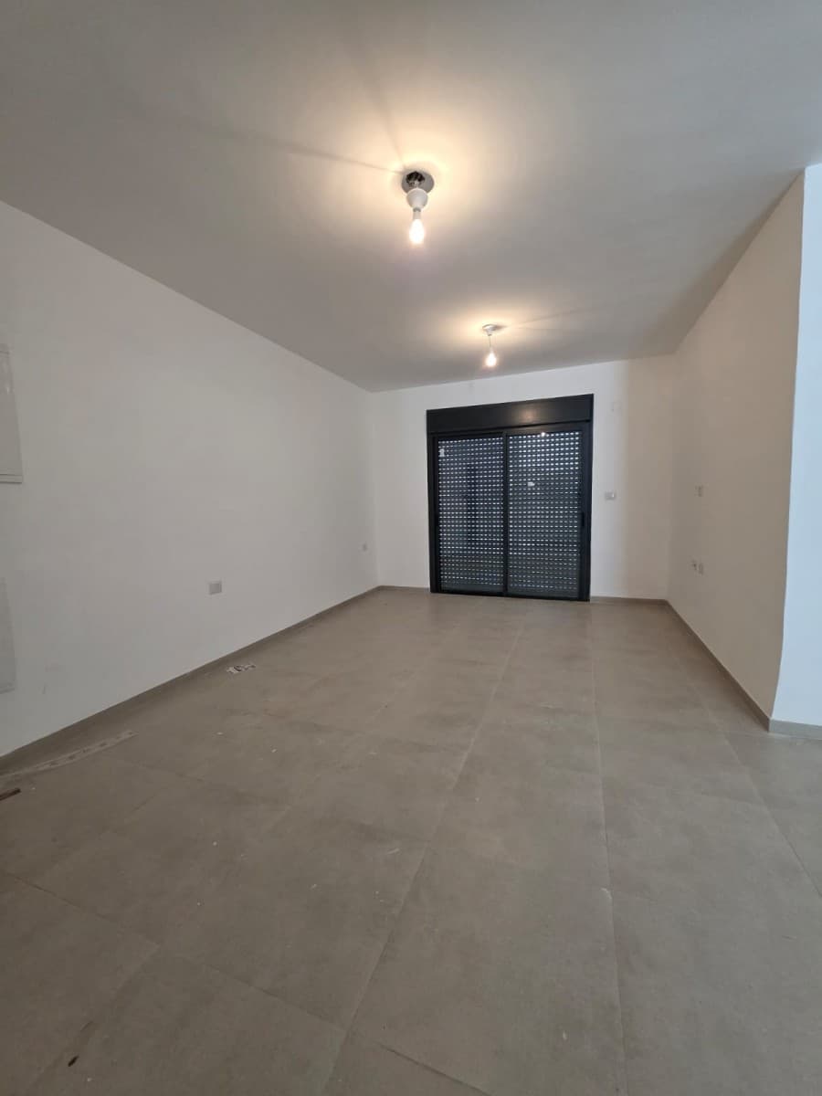 דירה 5 חדרים, תמונה 2