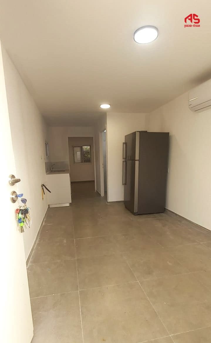יחידת דיור 2 חדרים, השושנים, בית אליעזר, חדרה