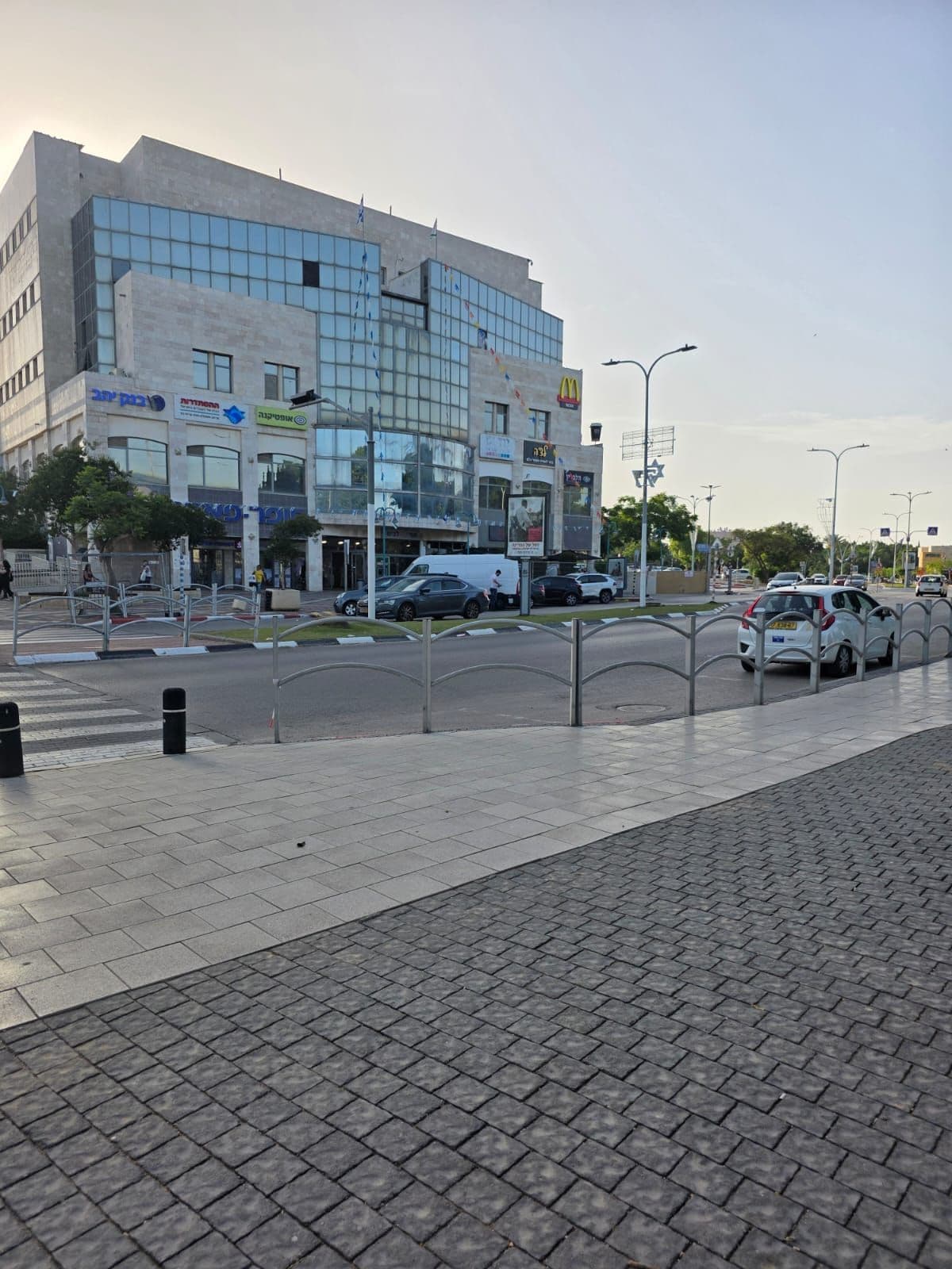 משרד 140 מ״ר, כיכר פ"ז, פ"ז, קרית גת